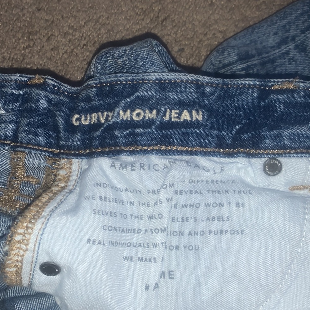 american eagle mom jeans